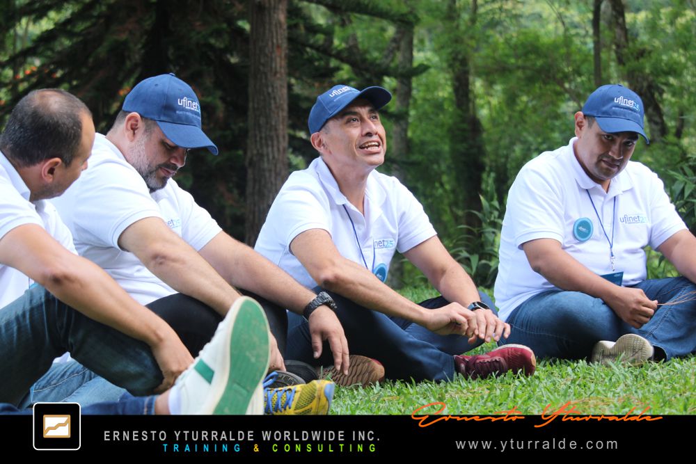 Team Building El Salvador Talleres de Cuerdas Bajas | Team Building Empresarial para el desarrollo de equipos de trabajo